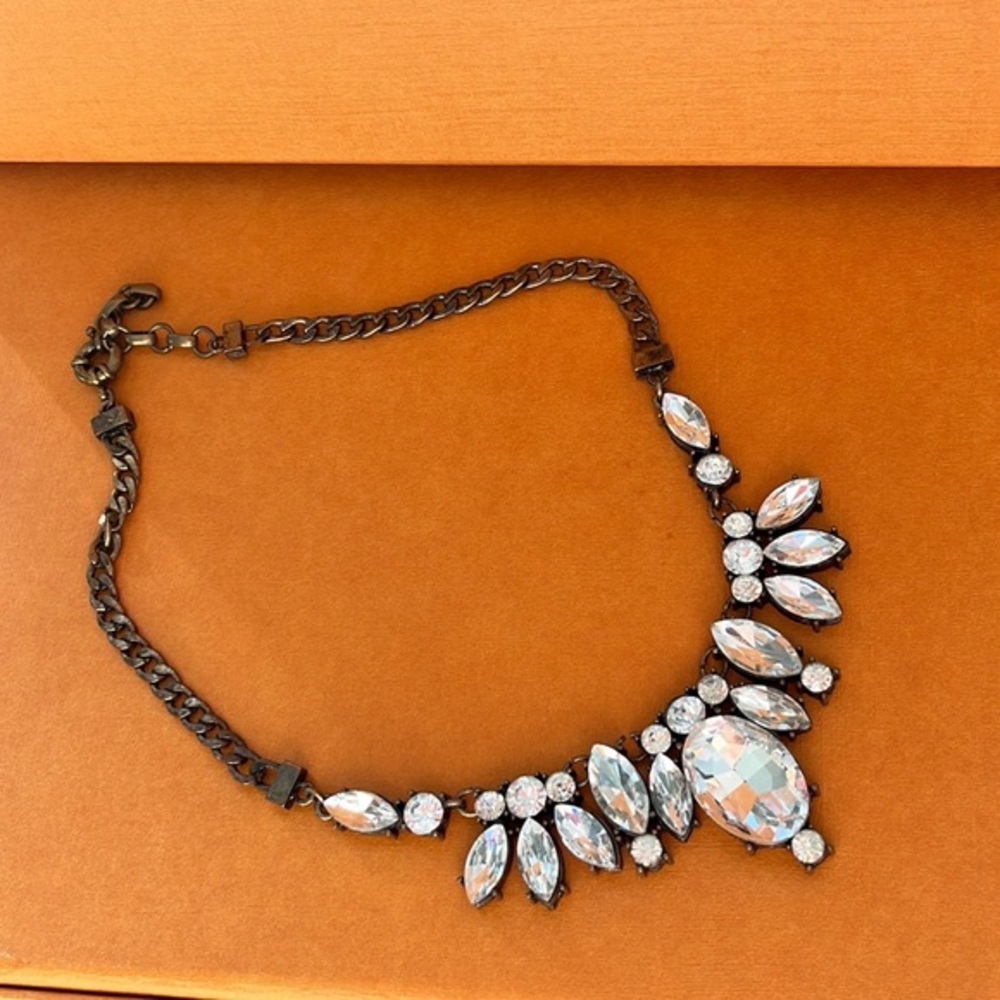 Statement necklace